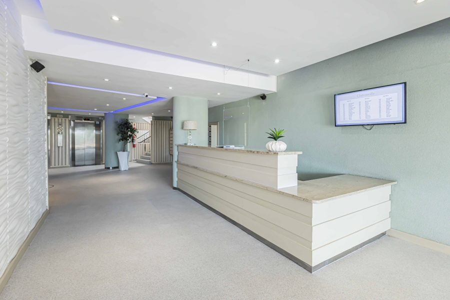 3 Bedroom Property for Sale in Sea Point Western Cape